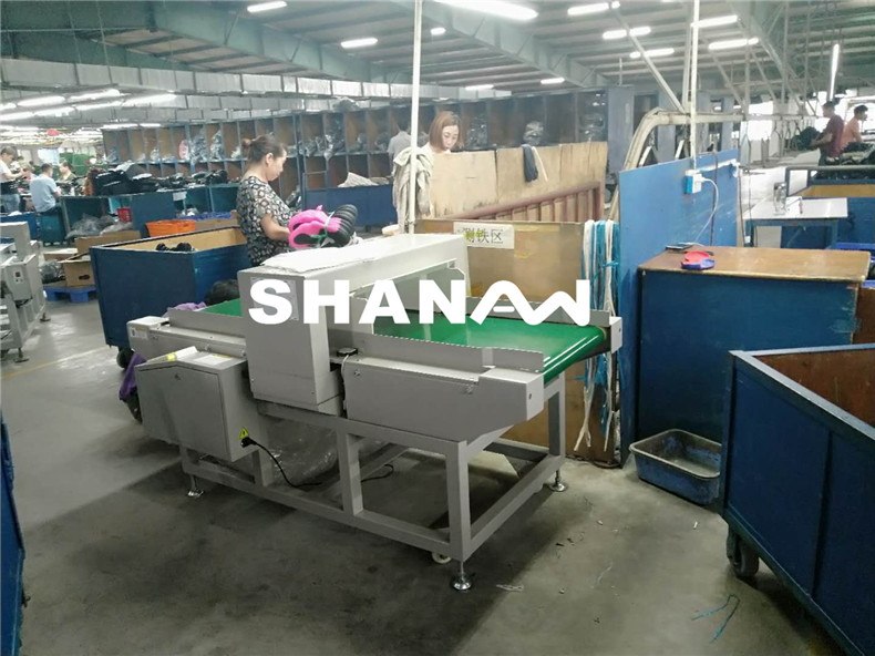 金屬檢測(cè)機(jī)